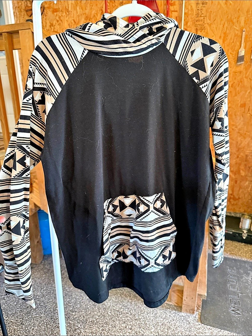 Lularoe Amber Hoodie Black & White Large